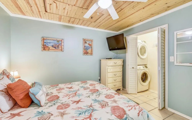 photo 4 of Grand Lagoon Cove by Book That Condo