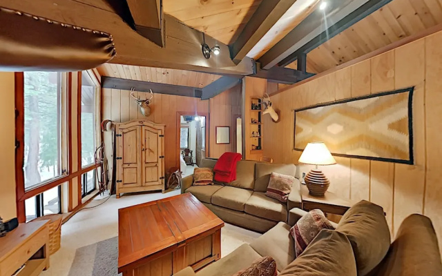 photo 2 of Grand Mountain Lodge W/ Tahoe Donner Amenities 4 Bedroom Home