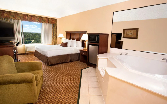 photo 4 of Grand Plaza Hotel Branson