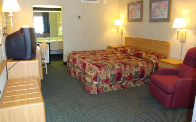 photo 3 of Grand Rapids Inn