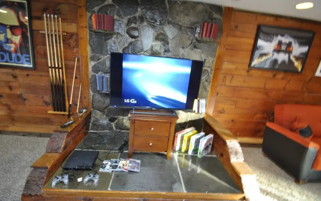 photo 3 of Grand Summit Lodge House - 6 Br Home