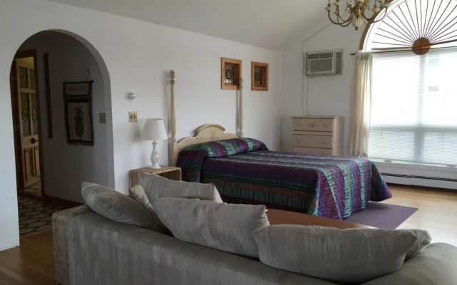 photo 2 of Grand View Motel