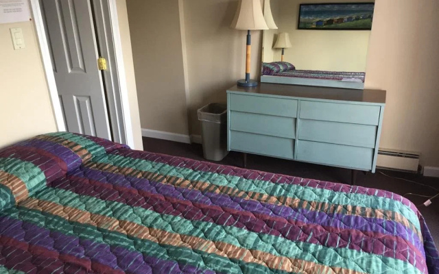 photo 4 of Grand View Motel