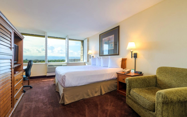 photo 3 of Grand Vista Hotel
