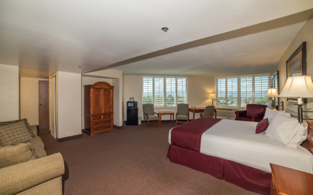 photo 4 of Grand Vista Hotel