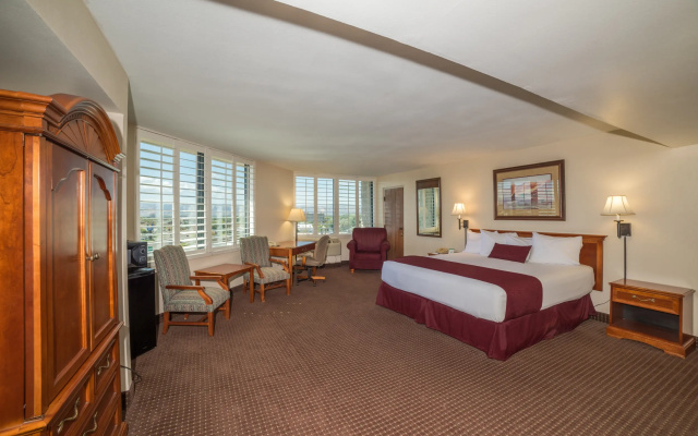photo 5 of Grand Vista Hotel
