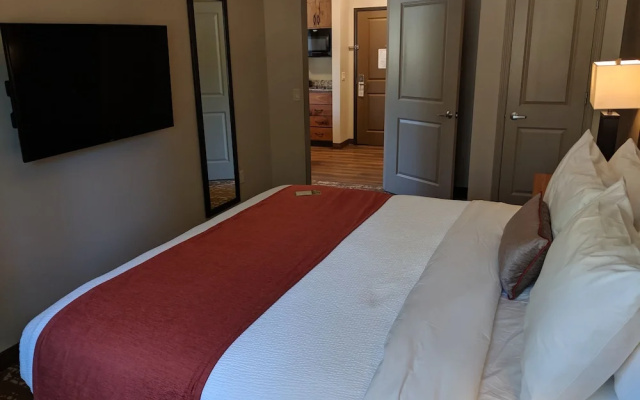 photo 4 of GrandStay Hotel & Suites