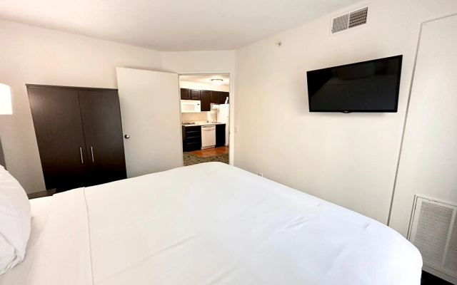 photo 3 of MainStay Suites Madison Airport