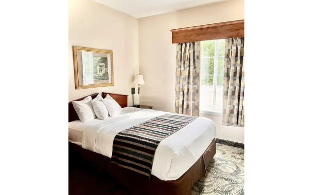 photo 2 of GrandStay Residential Suites Madison