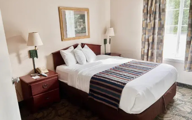 photo 3 of GrandStay Residential Suites Madison
