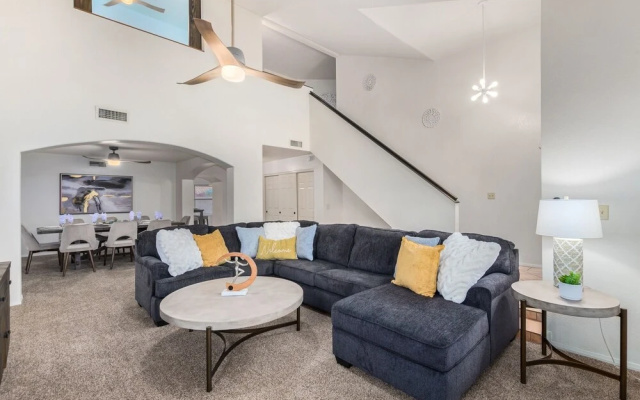 photo 4 of Grandview Scottsdale 4 Bedroom Home by Redawning