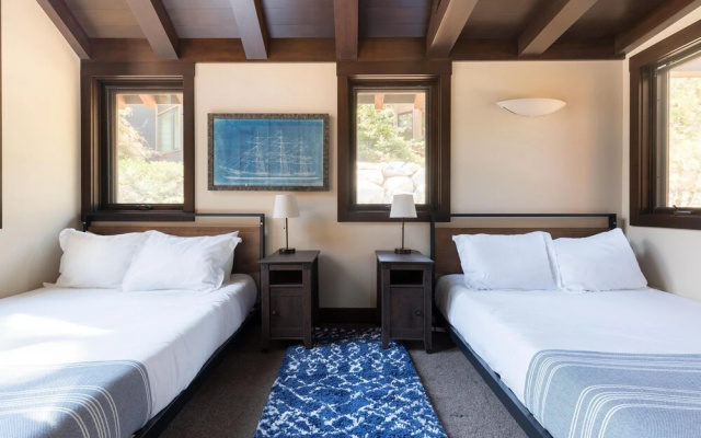 photo 4 of Bronson by AvantStay | Sleeps 17! On the Slopes! Squaw Valley w/Hot Tub&Fire Pit