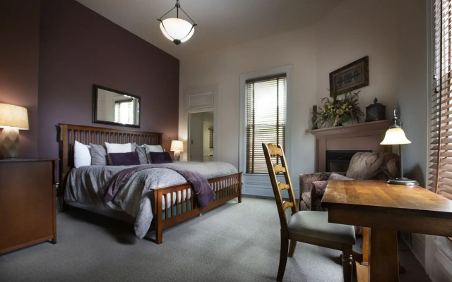 photo 5 of Grant Street Inn