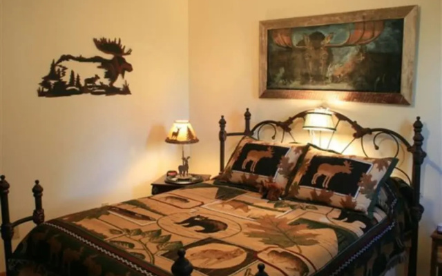 photo 3 of Gray Wolf Mountain Inn