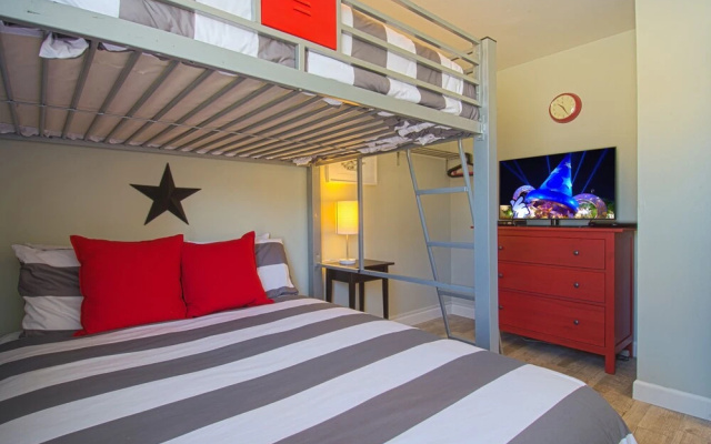 photo 4 of Great Barrier Reef 3 Bedrooms 2 Bathrooms Condo