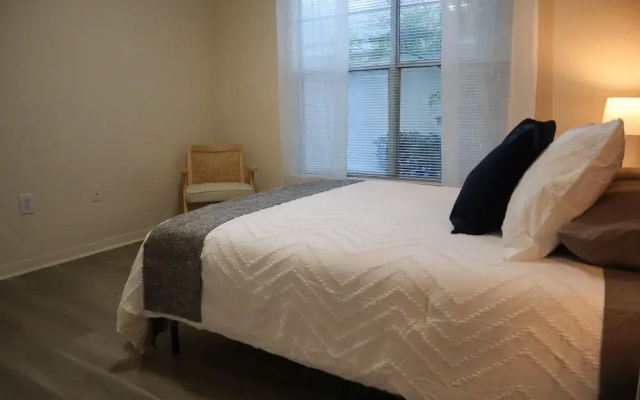 photo 4 of Great location and upgraded apartment!