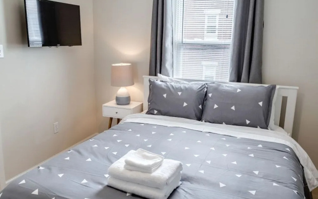 photo 5 of Great Location-steps to Rittenhouse 2 BED 1 Bath