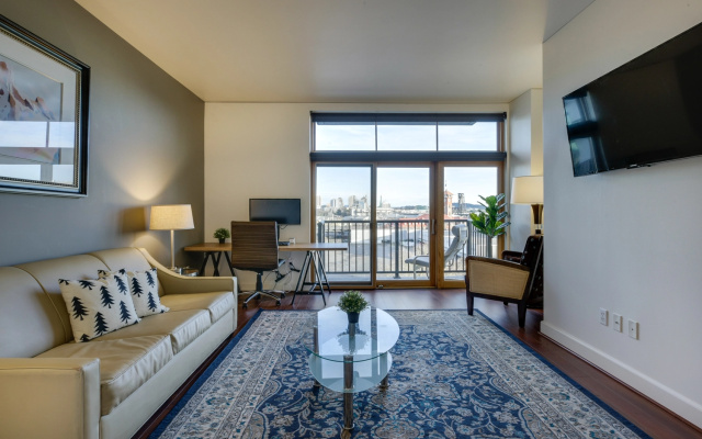 photo 5 of Great spacious Apartment - Downtown Location