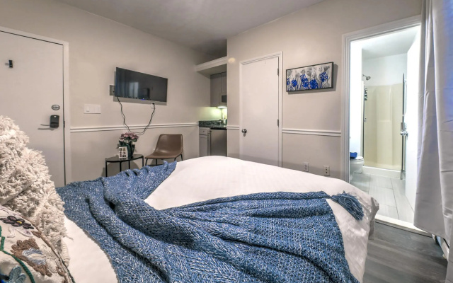 photo 5 of Great Value South End Studio!