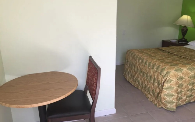 photo 5 of Green Acres Motel