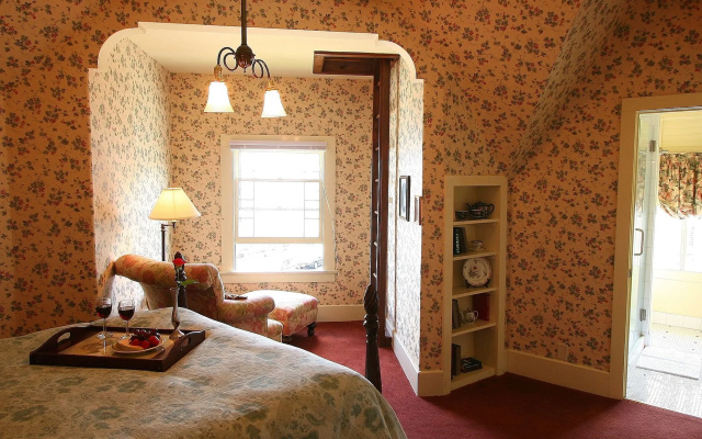 photo 4 of Green Gables Inn, A Four Sisters Inn