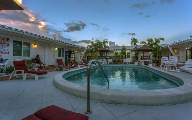 photo 4 of Green Seas Motel
