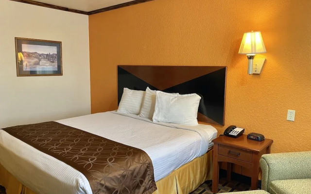 photo 4 of Green Bird Inn