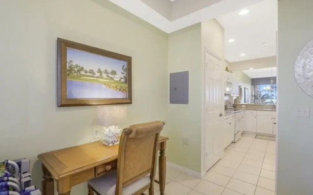 photo 2 of Greenlinks 312, Naples Florida Vacation Rentals 2 Bedroom Condo by Redawning