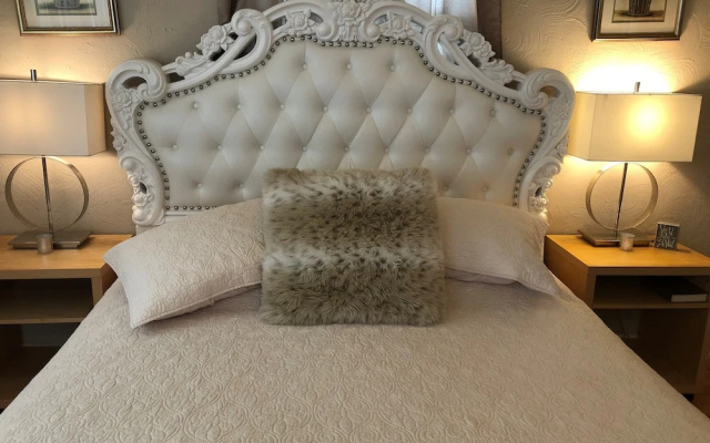 photo 2 of Greenock Manor