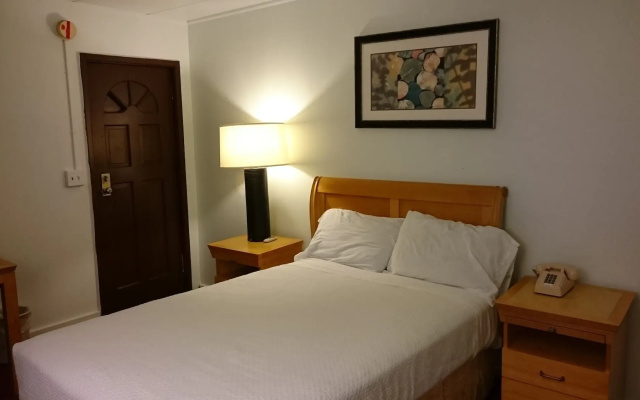 photo 4 of Greenview Inn Riverhead