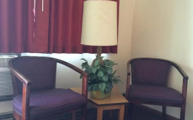 photo 5 of Greenway Motel
