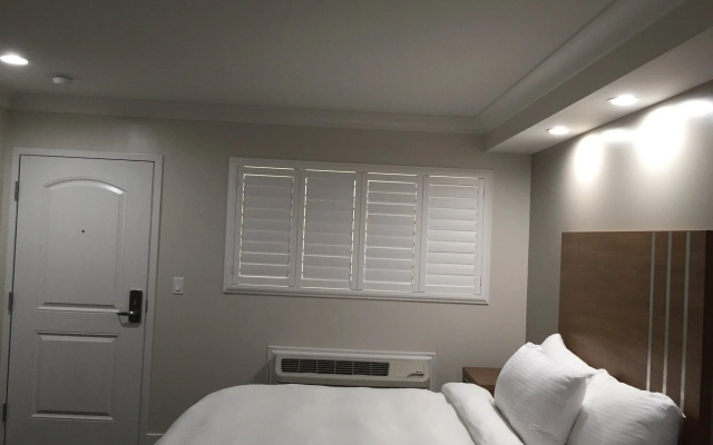 photo 5 of Greenwich Inn