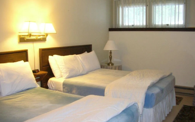 photo 3 of Grey Bonnet Inn