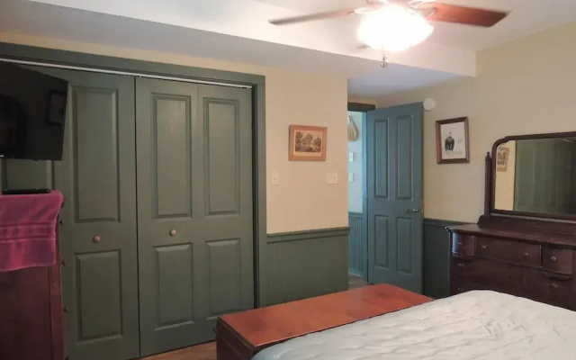 photo 2 of Grey Log #383358 - 1 Br Home