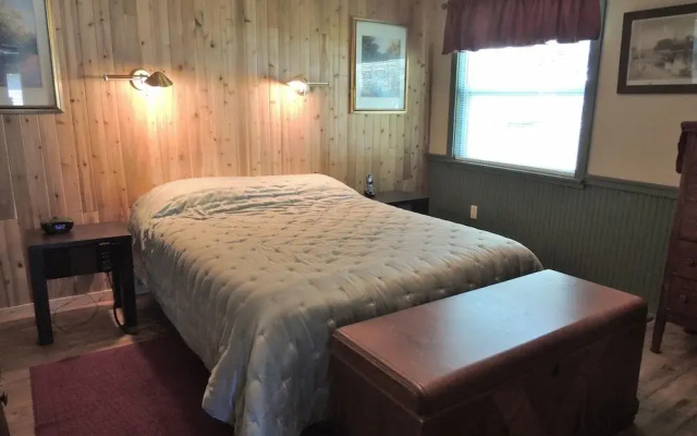 photo 3 of Grey Log #383358 - 1 Br Home