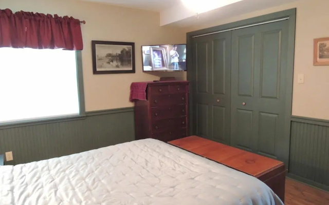 photo 4 of Grey Log #383358 - 1 Br Home
