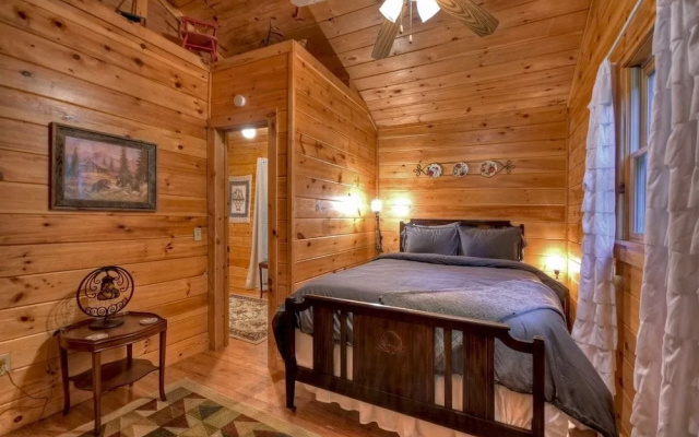 photo 5 of Grey Wolf Lodge