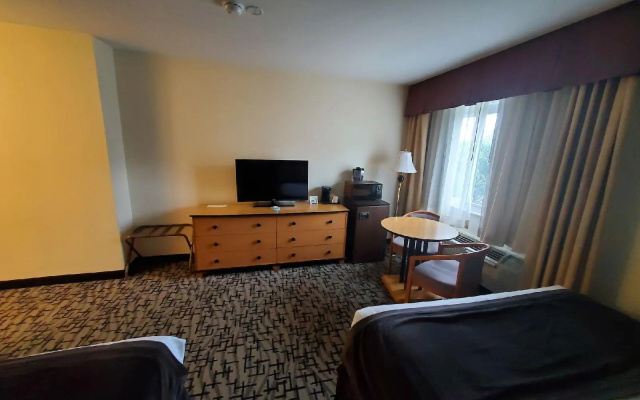 photo 3 of Groton Inn & Suites