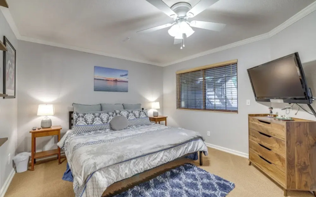 photo 3 of Walk to Park: Scottsdale Condo w/ Community Pool!