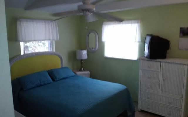 photo 3 of Grove City Motel