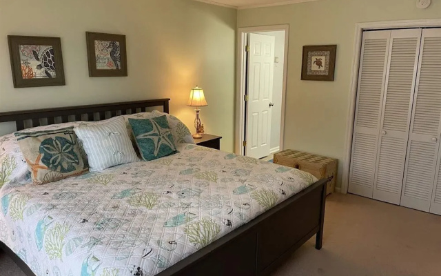 photo 4 of Grove Pointe 201