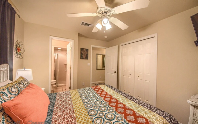 photo 4 of Guadalupe Getaway Ww B201 2 Bedroom Condo by RedAwning