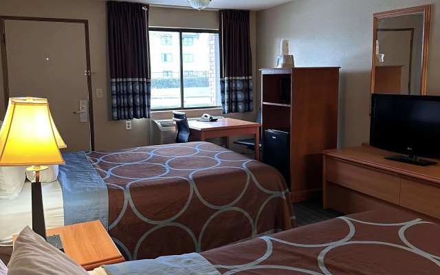 photo 4 of Super 8 by Wyndham Vancouver East