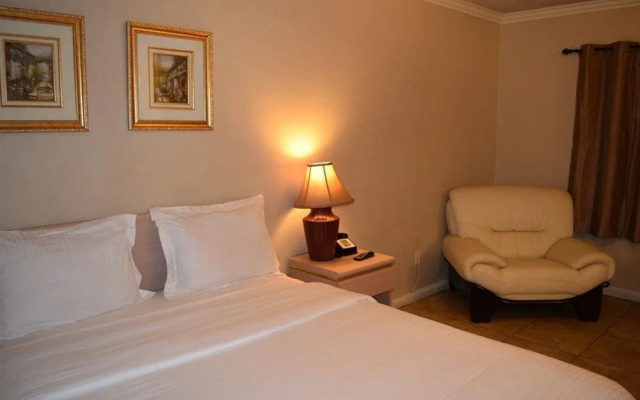 photo 3 of Guest House