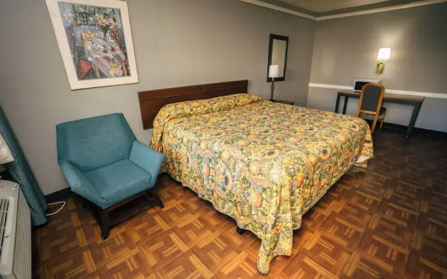 photo 3 of Guest Inn & Suites