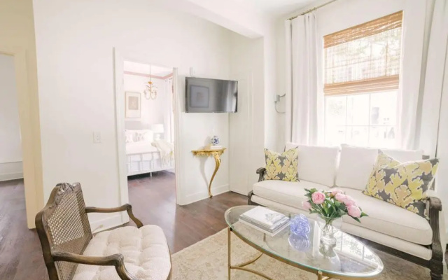 photo 3 of Guesthouse Charleston EAST 42 All
