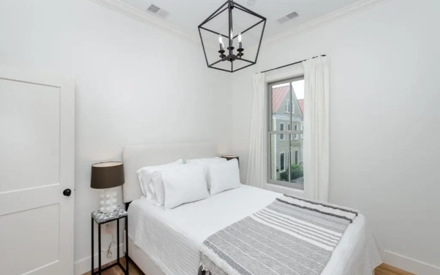 photo 2 of Guesthouse Charleston WEST 242 B