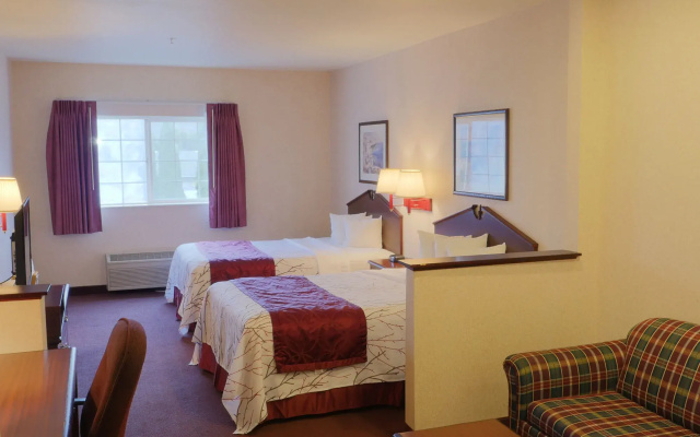 photo 2 of Portland Suites Airport East