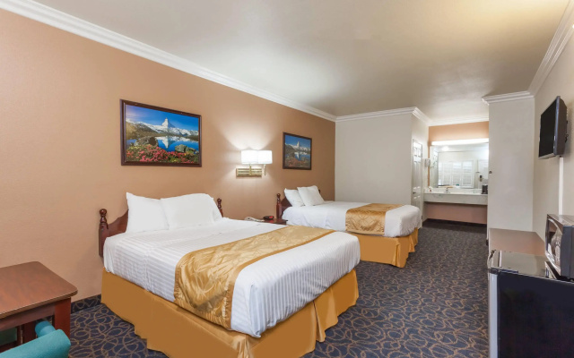 photo 2 of Days Inn & Suites by Wyndham South Gate