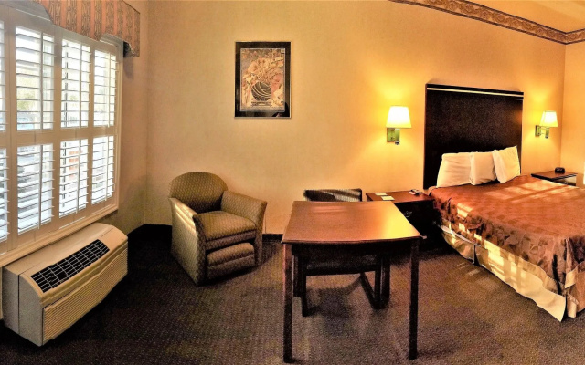 photo 4 of Mid City Inn and Suites